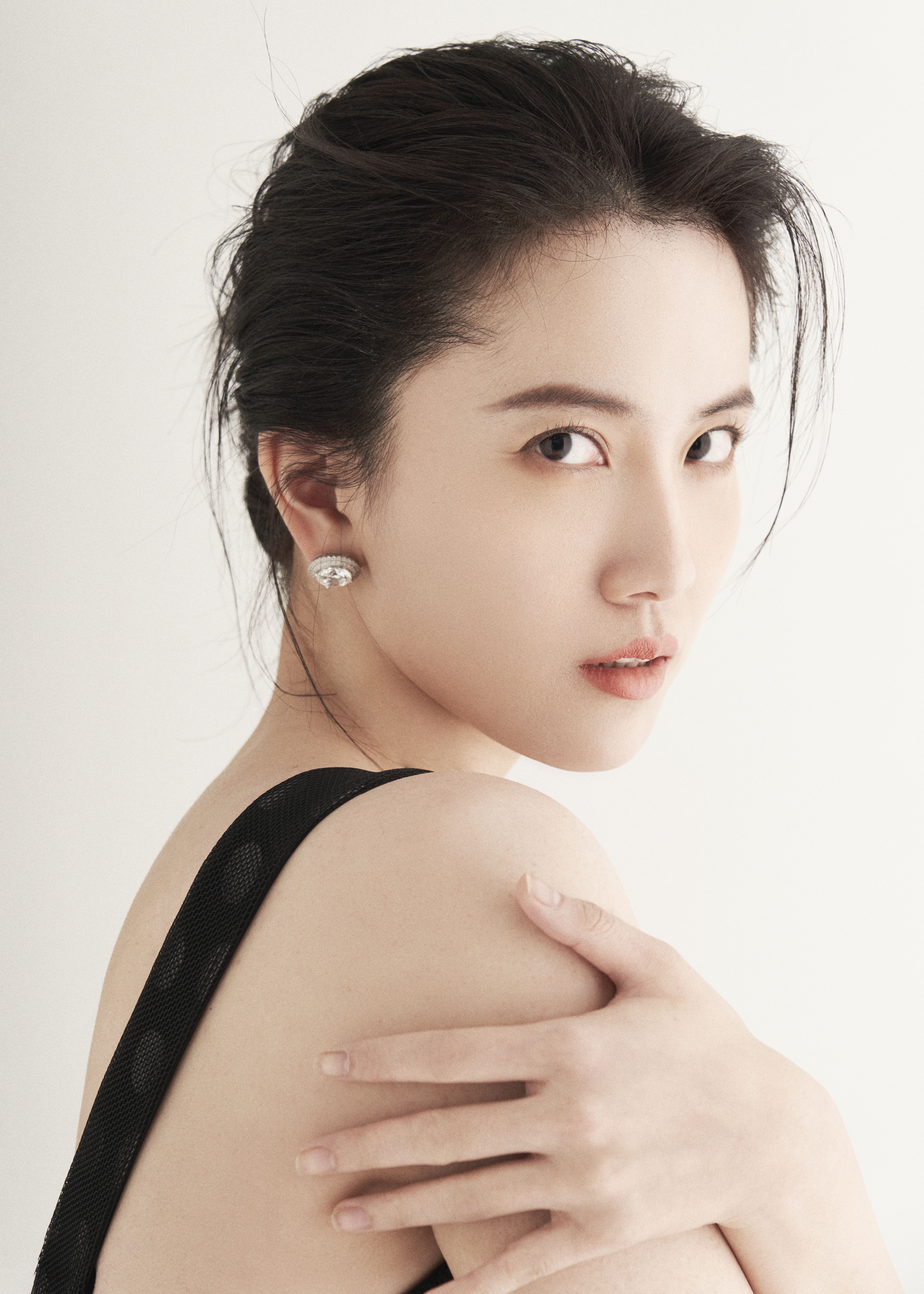  p data-id="gnbsajpjgx">白澜,中国内地影视女演员,毕业于北京电影