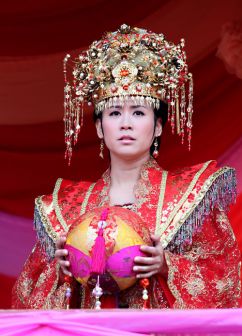 王宝钏（电视剧《薛平贵与王宝钏》中的女主角）_百度百科