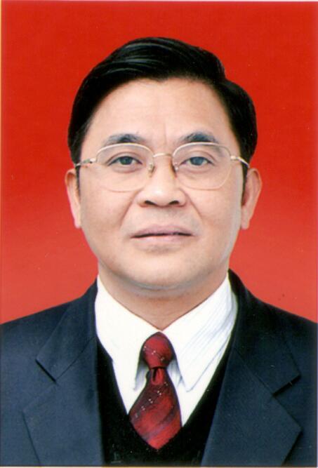 1964年8月出生,江西 a target="_blank" href="/item/龙南县/3137292"