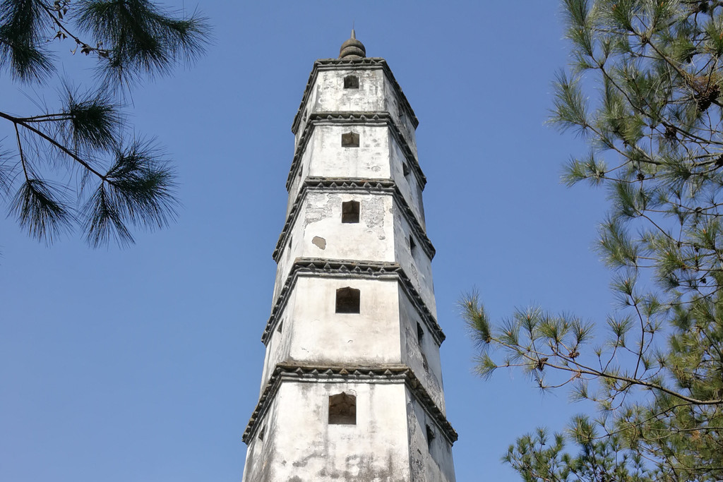 清漾塔坐落在浙江省江山市石门乡<a target="