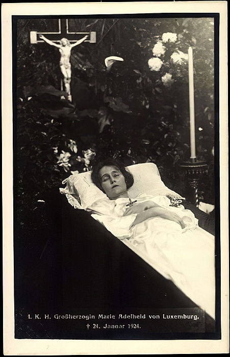 玛丽·阿黛拉伊德