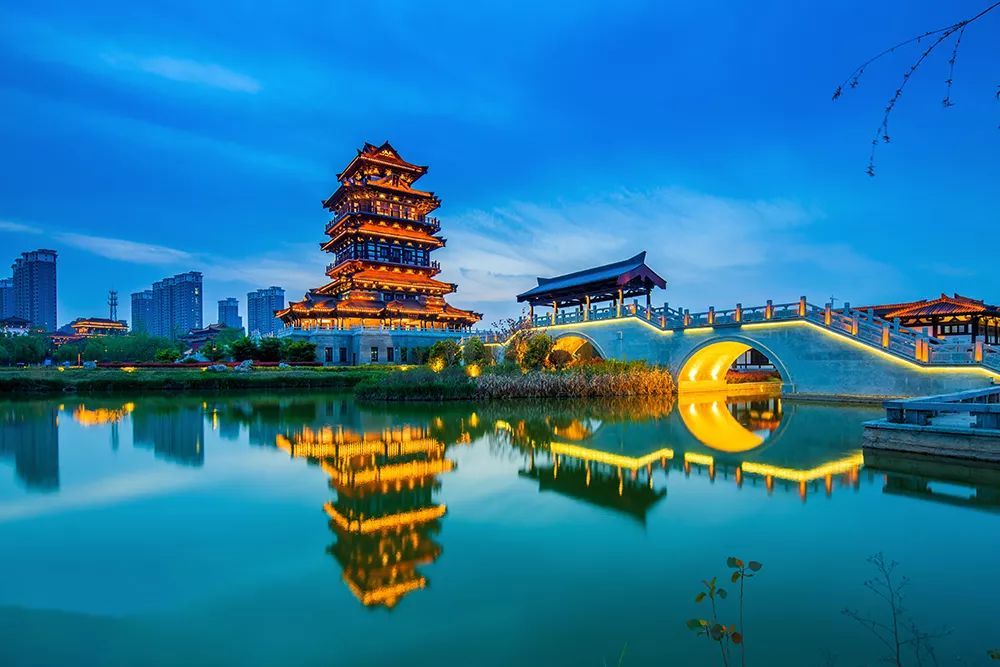 夏邑长寿文化风景区是位于河南商丘市夏邑县