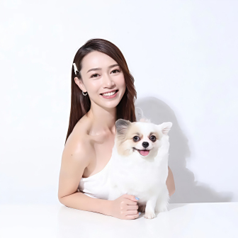 黄嘉雯照片