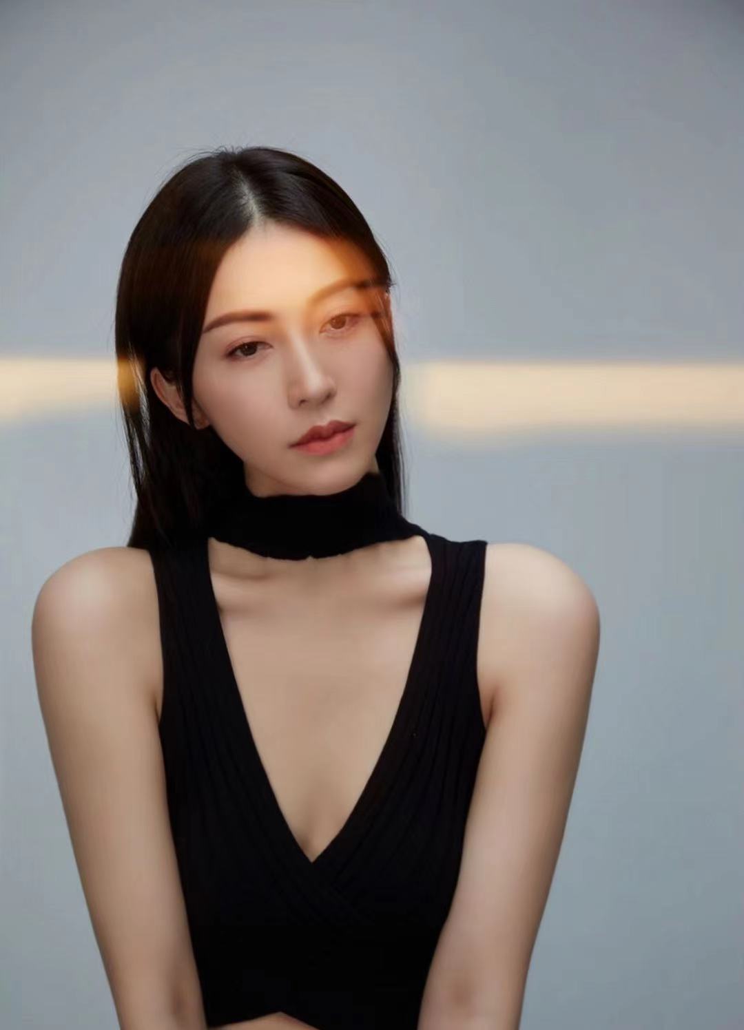  p>邵思涵,出生于吉林省白山市,中国内地影视女演员,毕业于中央戏剧