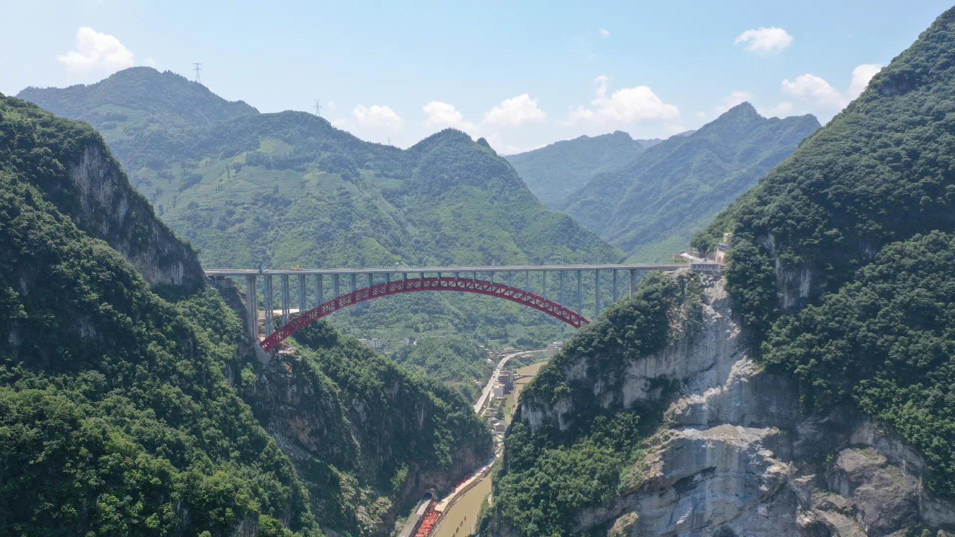  p data-id="gnblg9c4yh">宜宾至昭通高速公路(彝良至昭通段)为云南