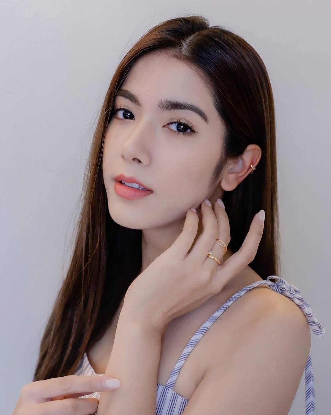  p>格蕾丝·帕西塔(grace),1993年9月27日出生于泰国曼谷,泰国女演员