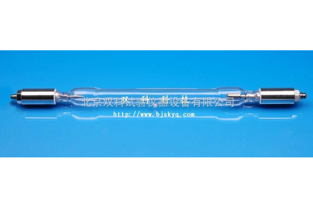 氙灯,可做成单端,双端引出两种,该灯发出的光和太阳光光谱接近,波长