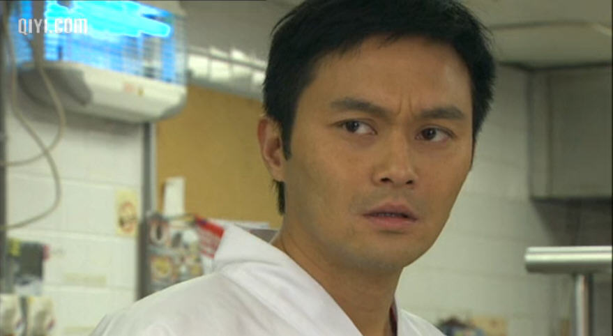 鱼跃在花见