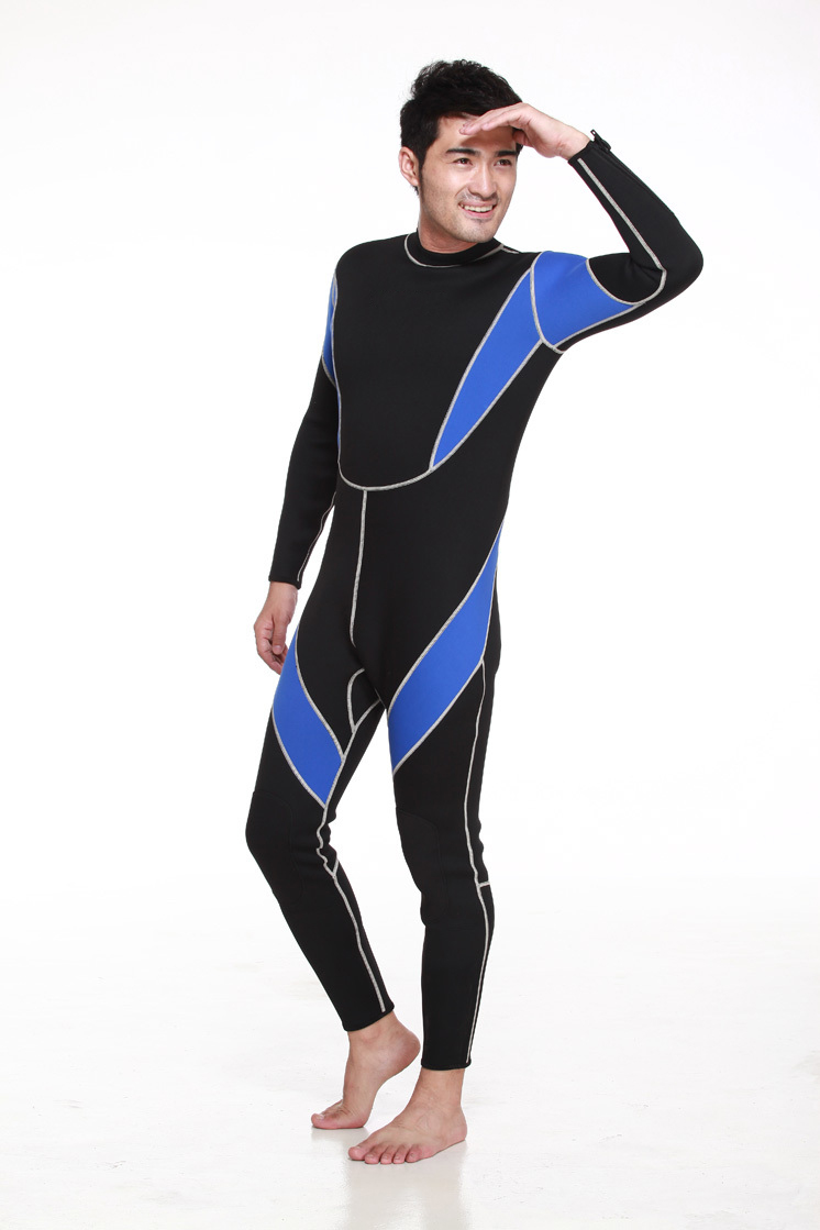 造成失温,同时也能保护潜水员免受礁石或有害