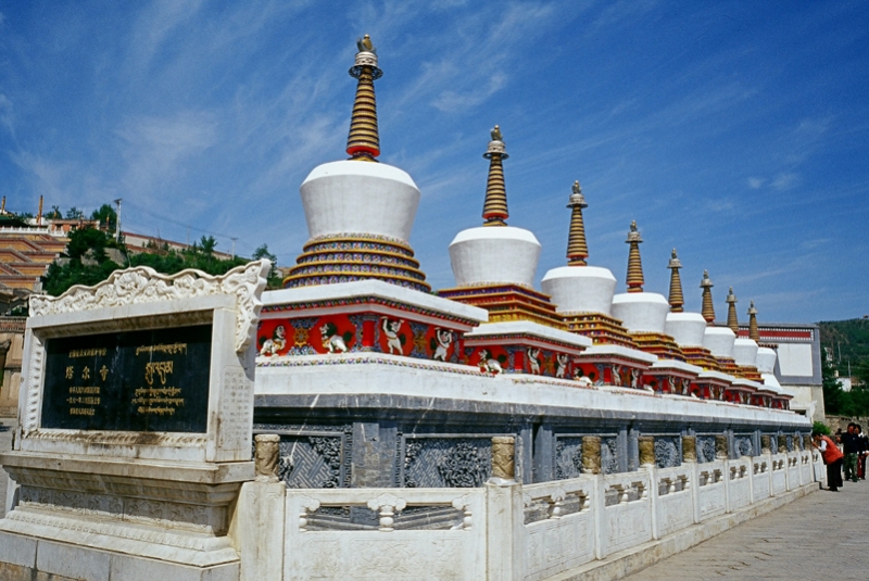 青海塔尔寺如来八塔