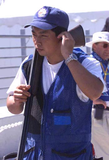 李勃