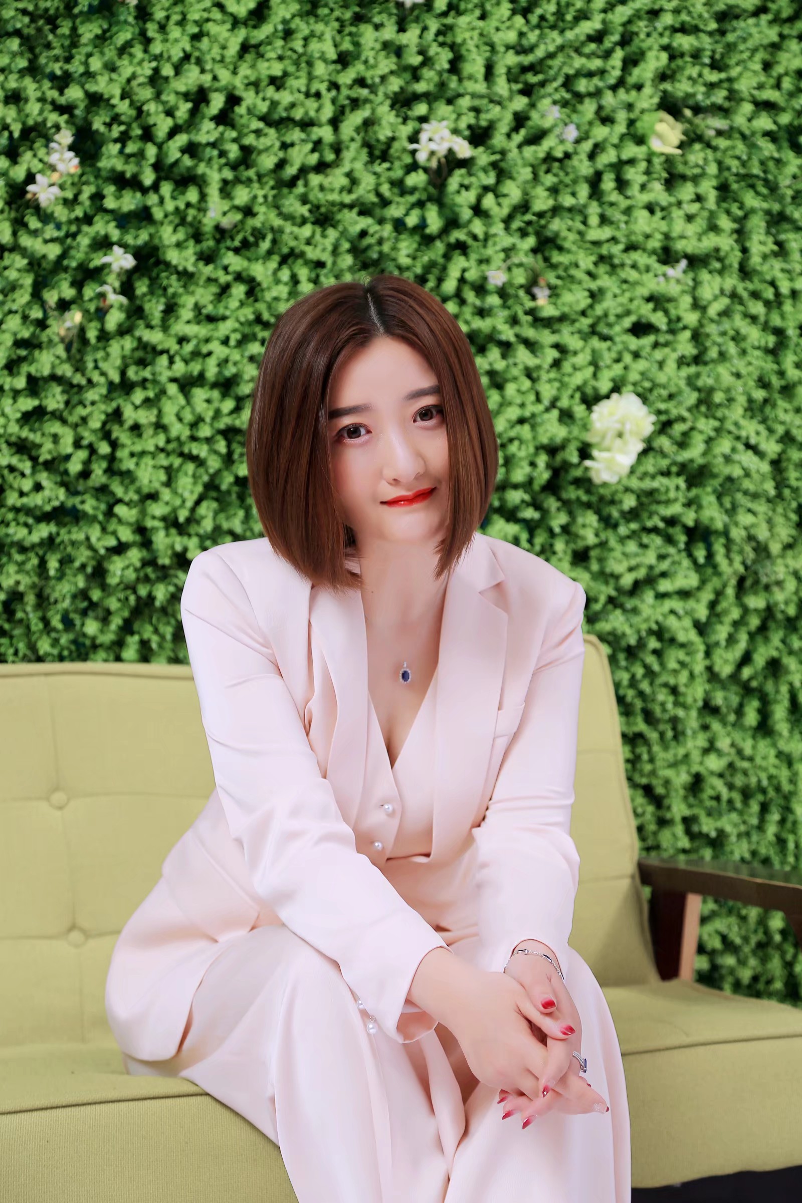  p>云菲菲,1985年2月11日出生于安徽淮南,中国内地女歌手.