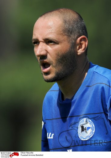  p> a href="#" data-lemmaid="25998">奥利弗 /a>·诺伊维尔(oliver