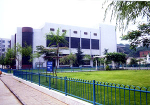  p>河南纺织高等专科学校是一所省属工科高等院校,学校现占地近1300亩