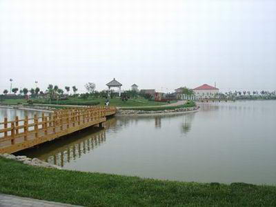 二期可开发土地1.5万亩.在天嘉湖生态风景区的建设中,按照近期建设