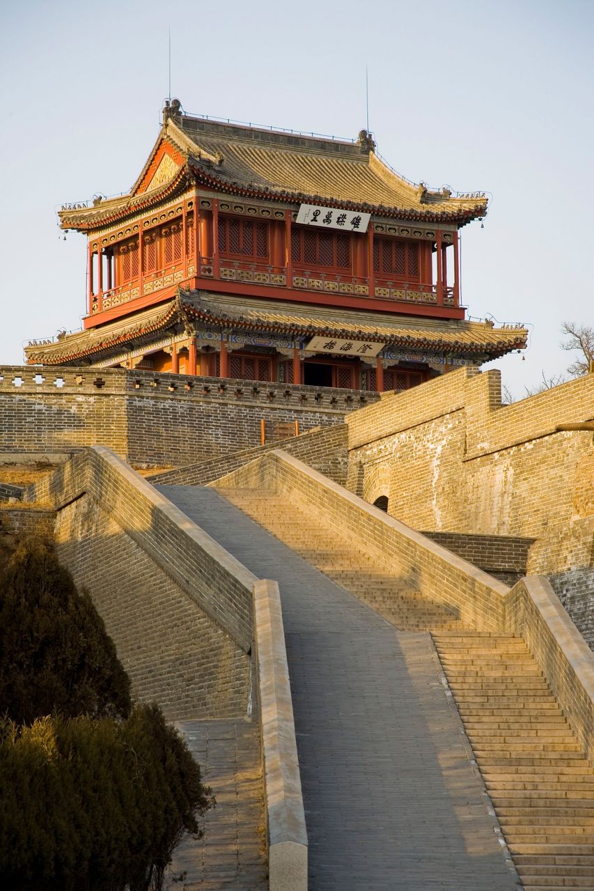  p>老龙头坐落于河北省秦皇岛市山海关区城南4公里的渤海之滨,是明