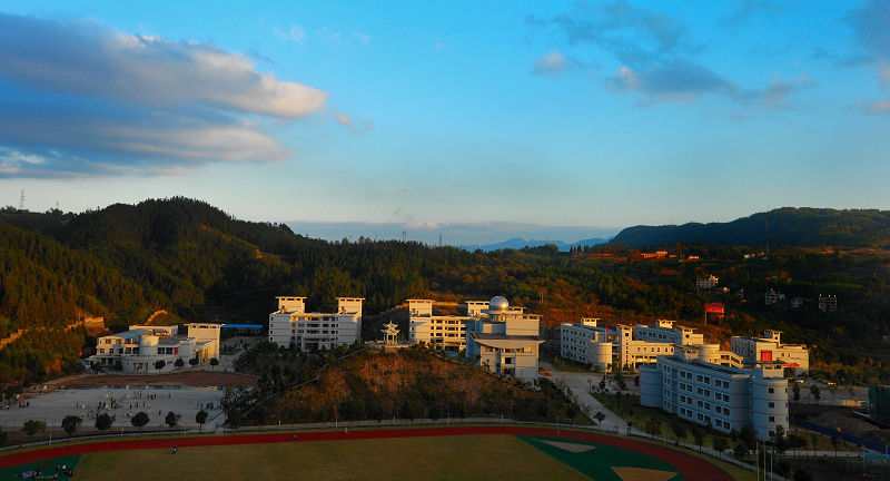 lemmaid="4387200">泰顺县第一中学 /a>,2009年12月更名)又称为泰一中