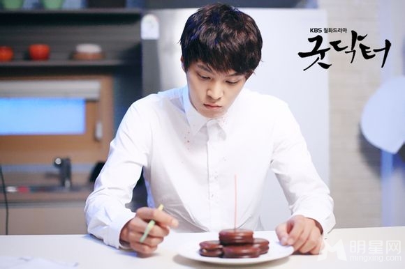  p>《good doctor》是韩国kbs电视台于2013年8月5日起播出的月火剧.