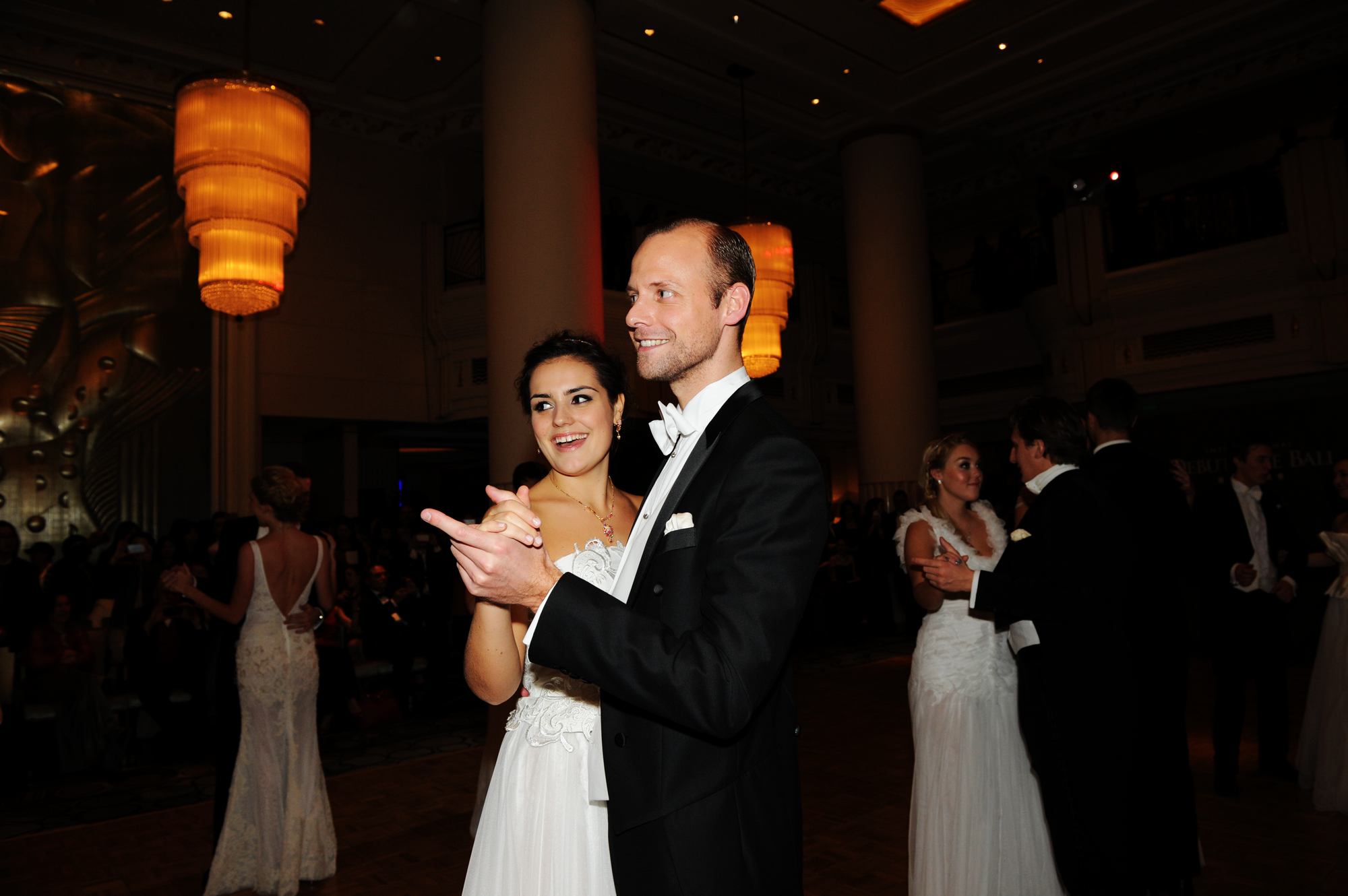 data-lemmaid="12815320">元媛舞会 /a>(debutante ball),是一种欧洲