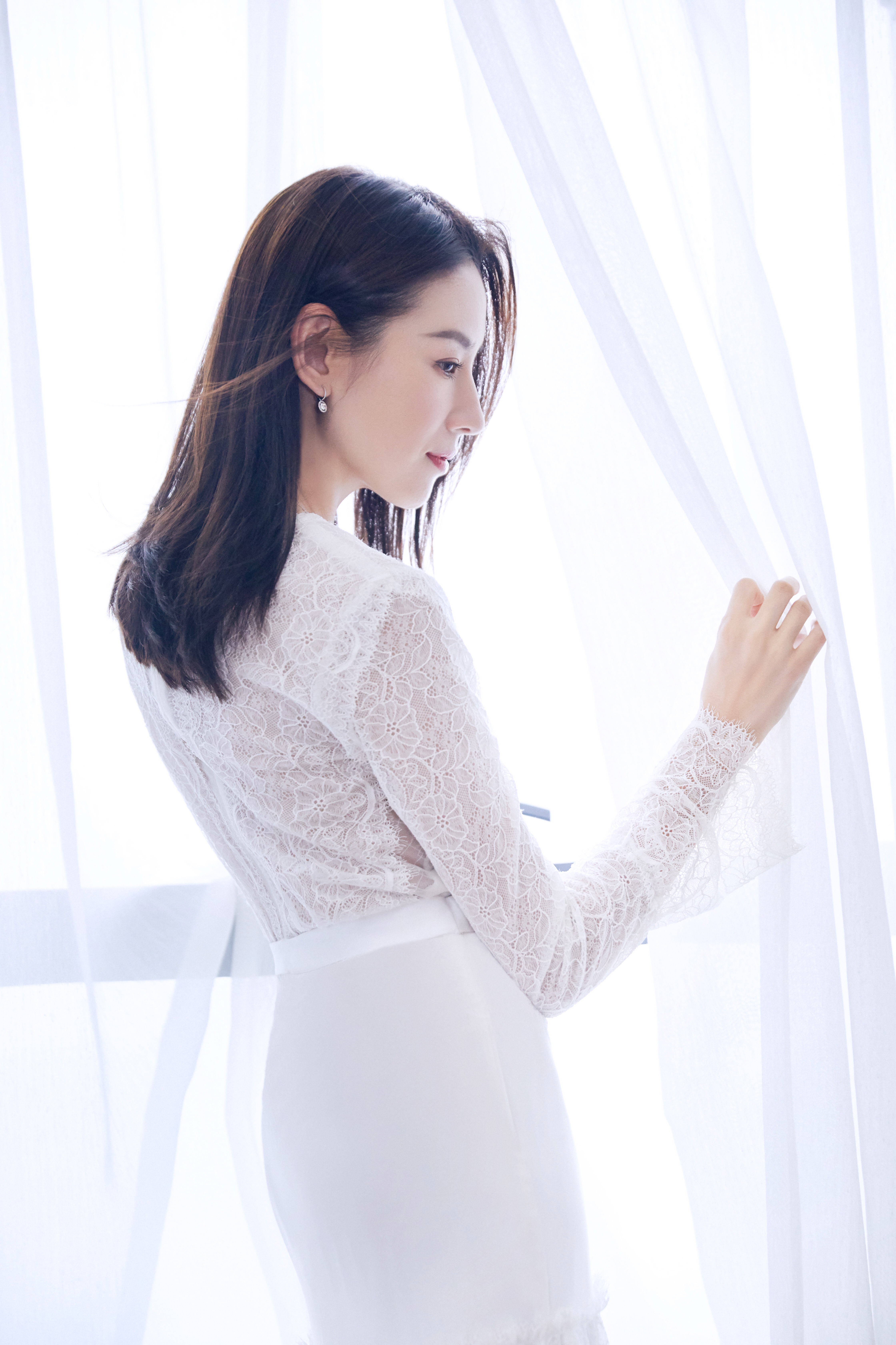  p>董洁,1980年4月19日出生于辽宁省大连市,毕业于 a target="_blank"