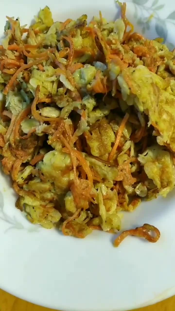 胡萝卜虾皮炒鸡蛋