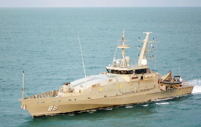  p>舰名(舷号) :83 armidale (阿米代尔号),84 larrakia (拉拉齐亚号)