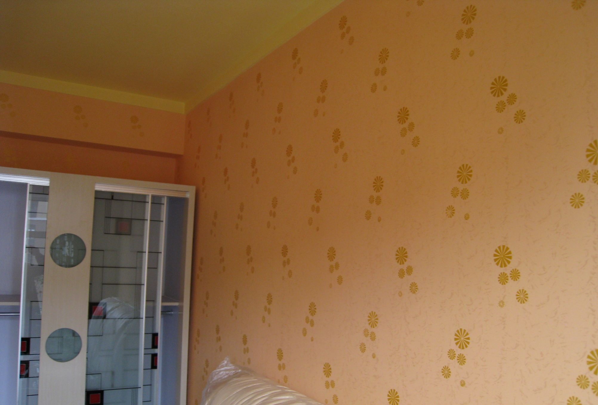  p>液体壁纸是一种新型艺术 a target="_blank" href="/item/涂料