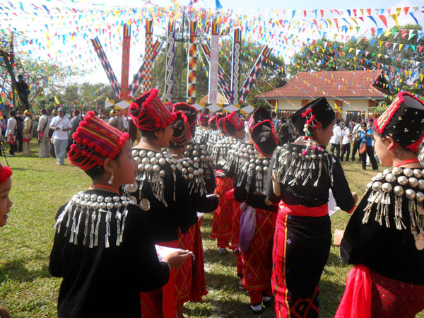  p>克钦族是 a href="#" data-lemmaid="205923">缅甸 /a>的第六大