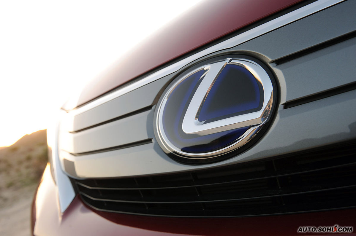 雷克萨斯hs