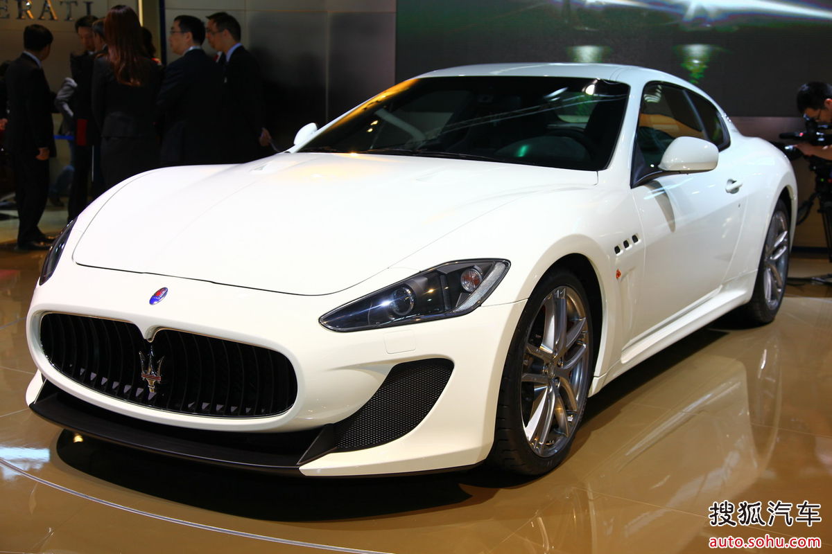 全称"玛莎拉蒂gran turismo",是一款适合长距离高速行驶的豪华轿跑车