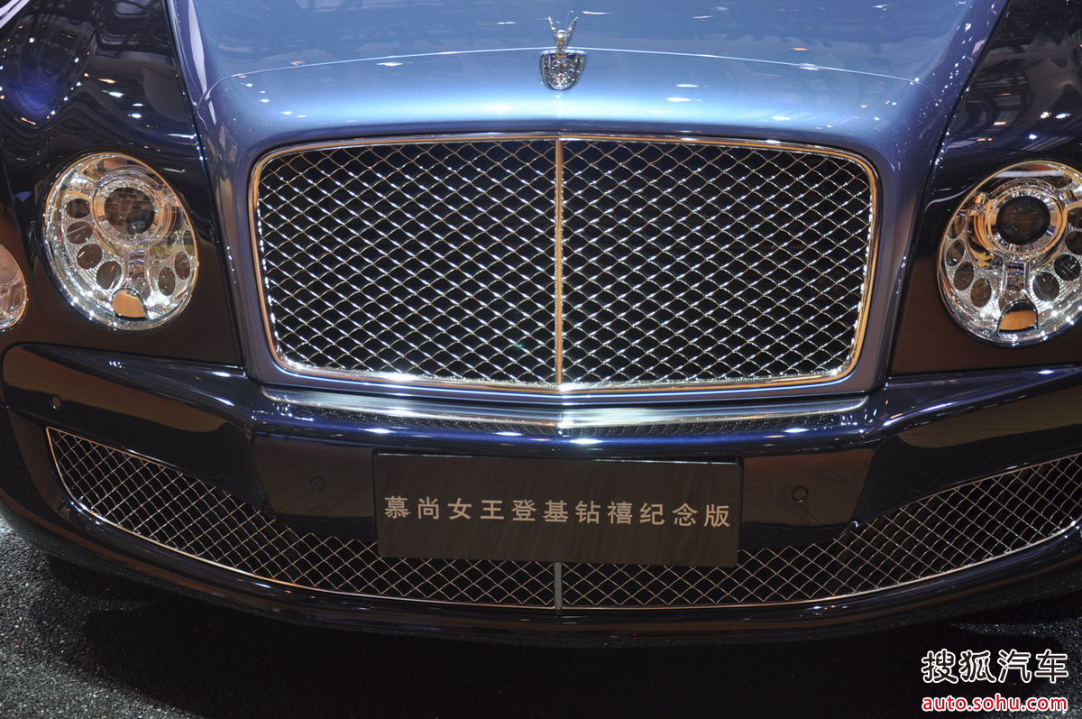  p>宾利慕尚是英国宾利汽车旗下的的豪华轿车,第一代车型于1980年推出
