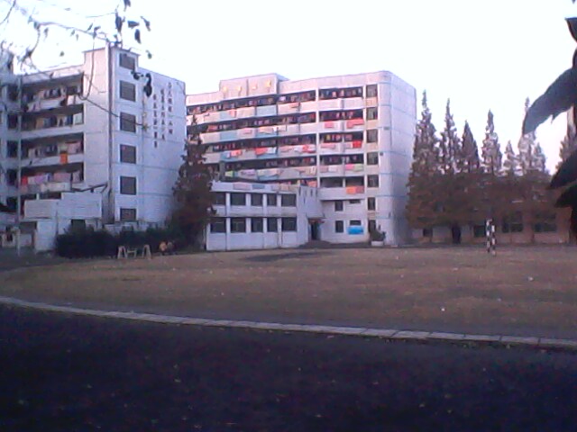 老河口市第一中学