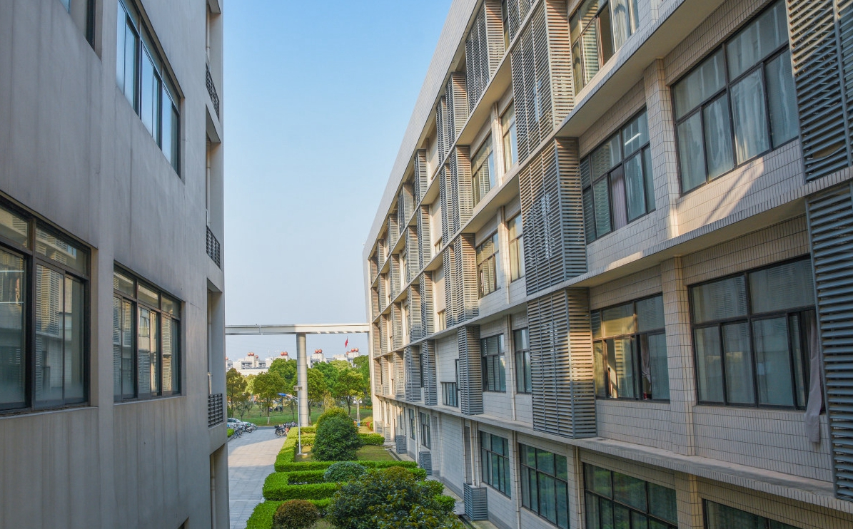  p>黄冈师范学院(huanggang normal university),简称"黄冈师院",位于