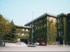  p>北京东方文化艺术学院于1983年建立,由当代油画大师 a href="#"