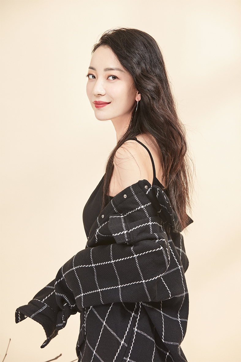  p data-id="gnx7g9oq6k">舒遥,中国大陆女演员,新生代女艺人.