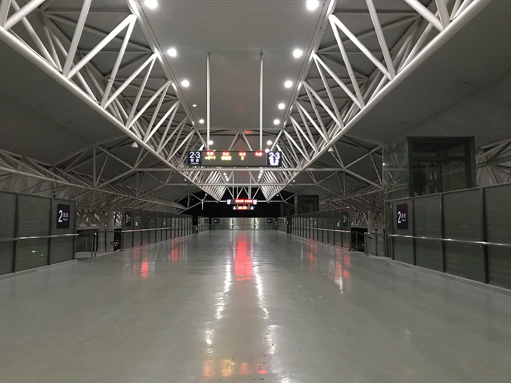  p>嘉兴南站 i>(jiaxingnan railway station) /i>,位于中国 a href="