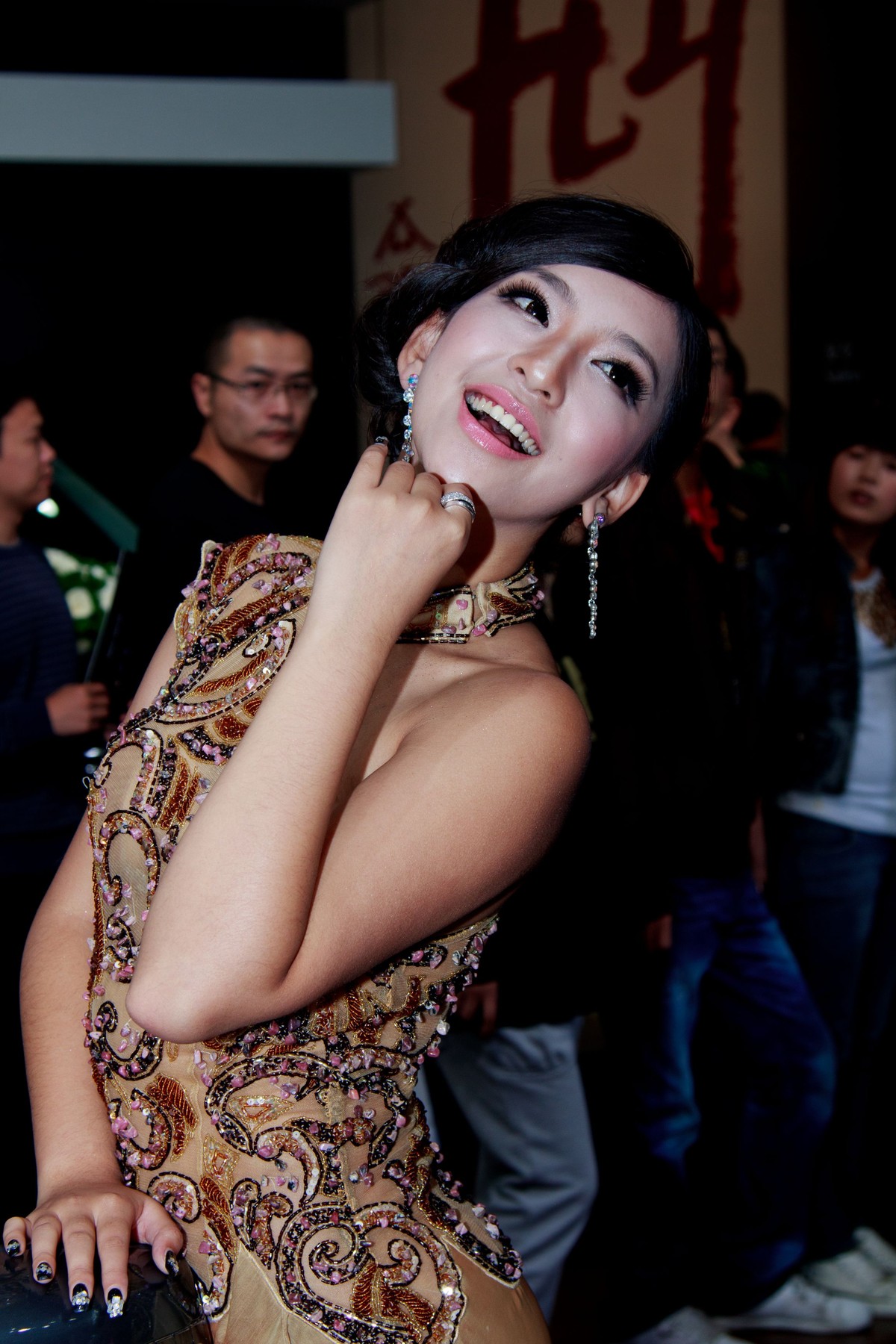  p>曹阳,1993年12月2日出生于湖北省荆州市,毕业于青岛大学,中国内地