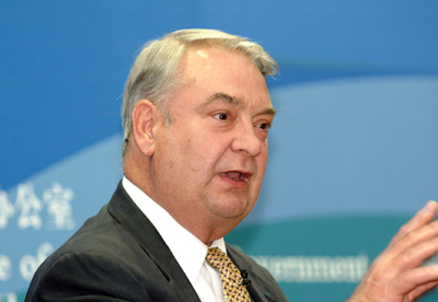 斐里德·穆拉德