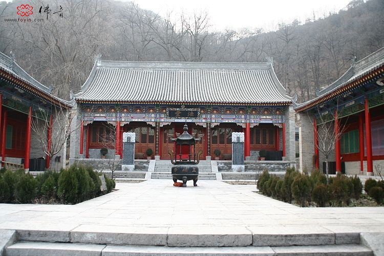 由静渊禅师始建,位于西安市以南约三十公里的终南山天子峪内的寺院