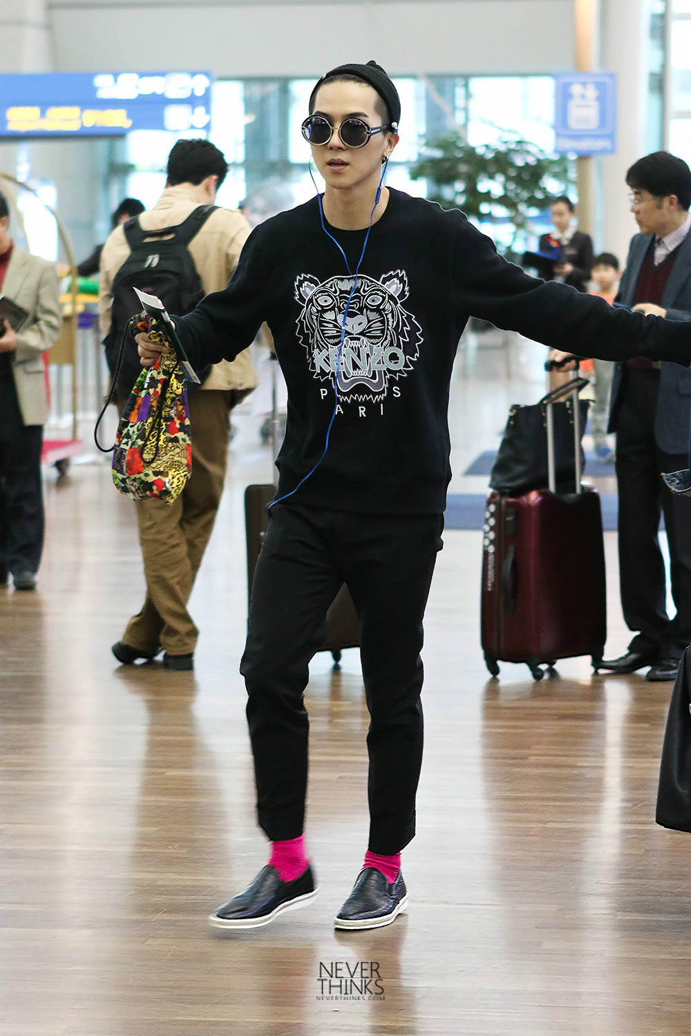  p>宋旻浩(mino),1993年3月30日出生于韩国,韩国男歌手,演员,主持人