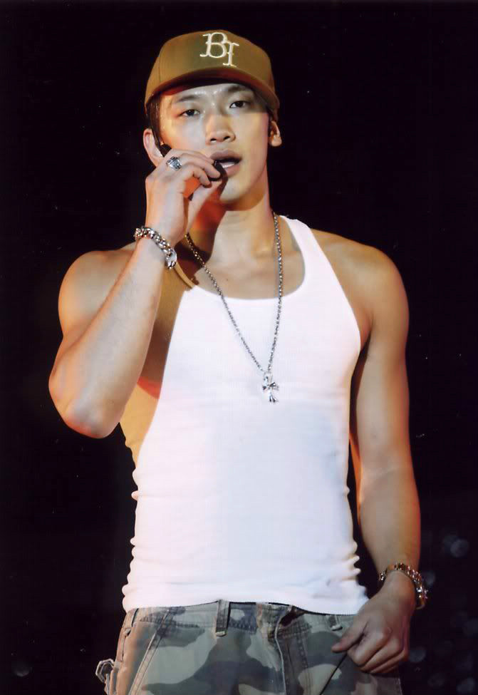  p>郑智薰(rain),1982年6月25日出生于韩国首尔,韩国流行男歌手,演员