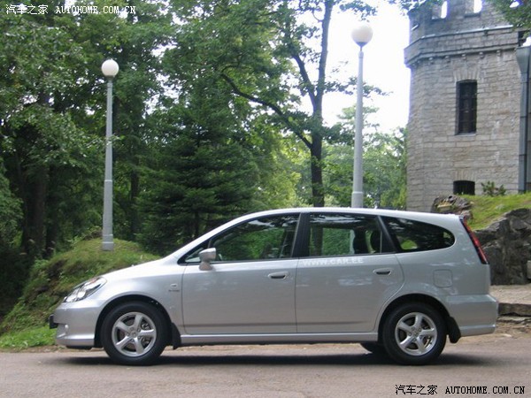  p>本田时韵,英文"stream"的蕴意为"流畅",体现了当代最为流行的趋势