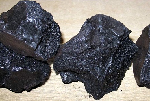  p>天然 a href="#">沥青 /a>是石油在自然界长期受地壳挤压并与空气