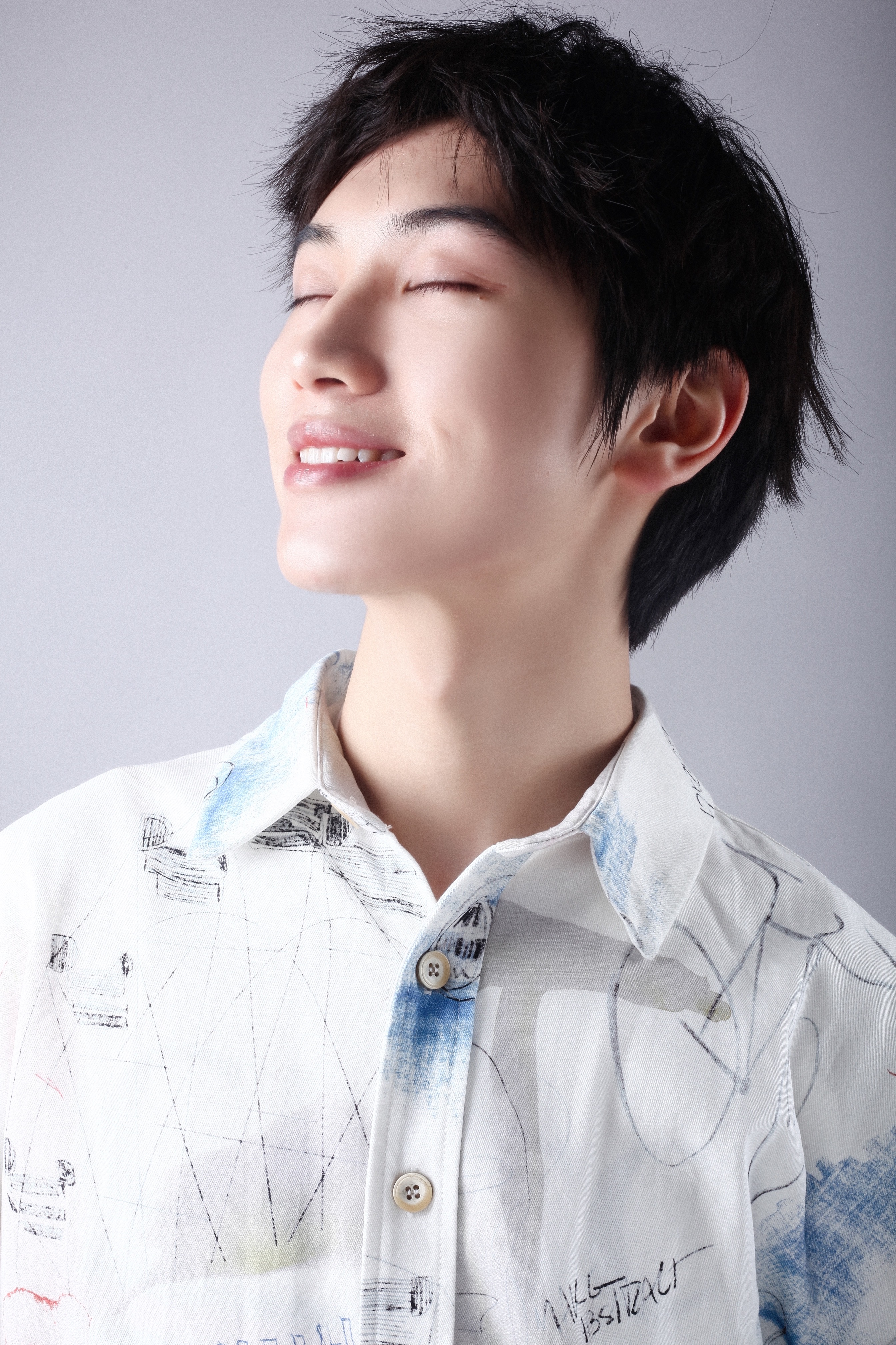  p>巫贤宇,演员,2020年主演了电影《故乡最后的晚餐