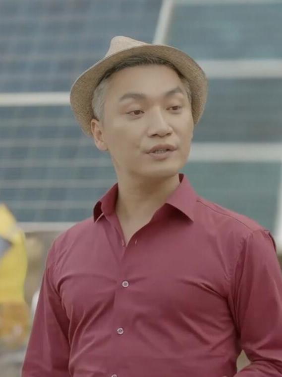 男,虚拟人物,韩国连续剧《太阳的后裔》中的角色,由演员赵在允饰演