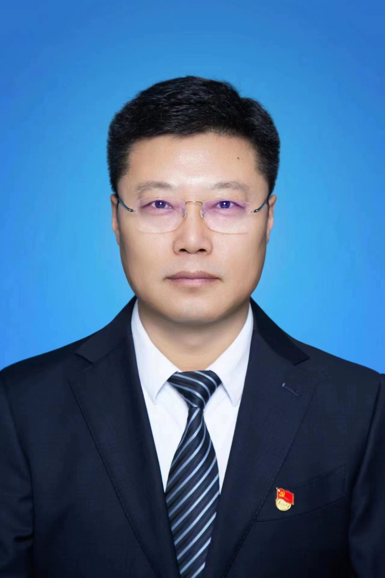  /p> p data-id="tchydou7kgus">现任内蒙古自治区通