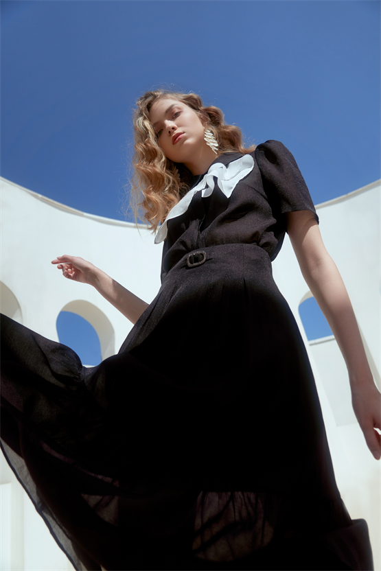 annacaselli隶属于四川安娜凯瑟莉服饰有限公司旗下高端女装品牌,主营