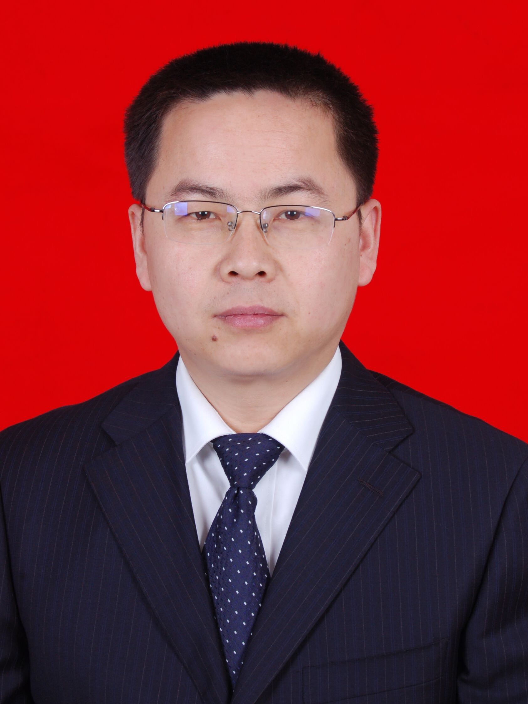  /p> p>现任陕西省西安市莲湖区城棚改事务中心党组书记,主任. /p>