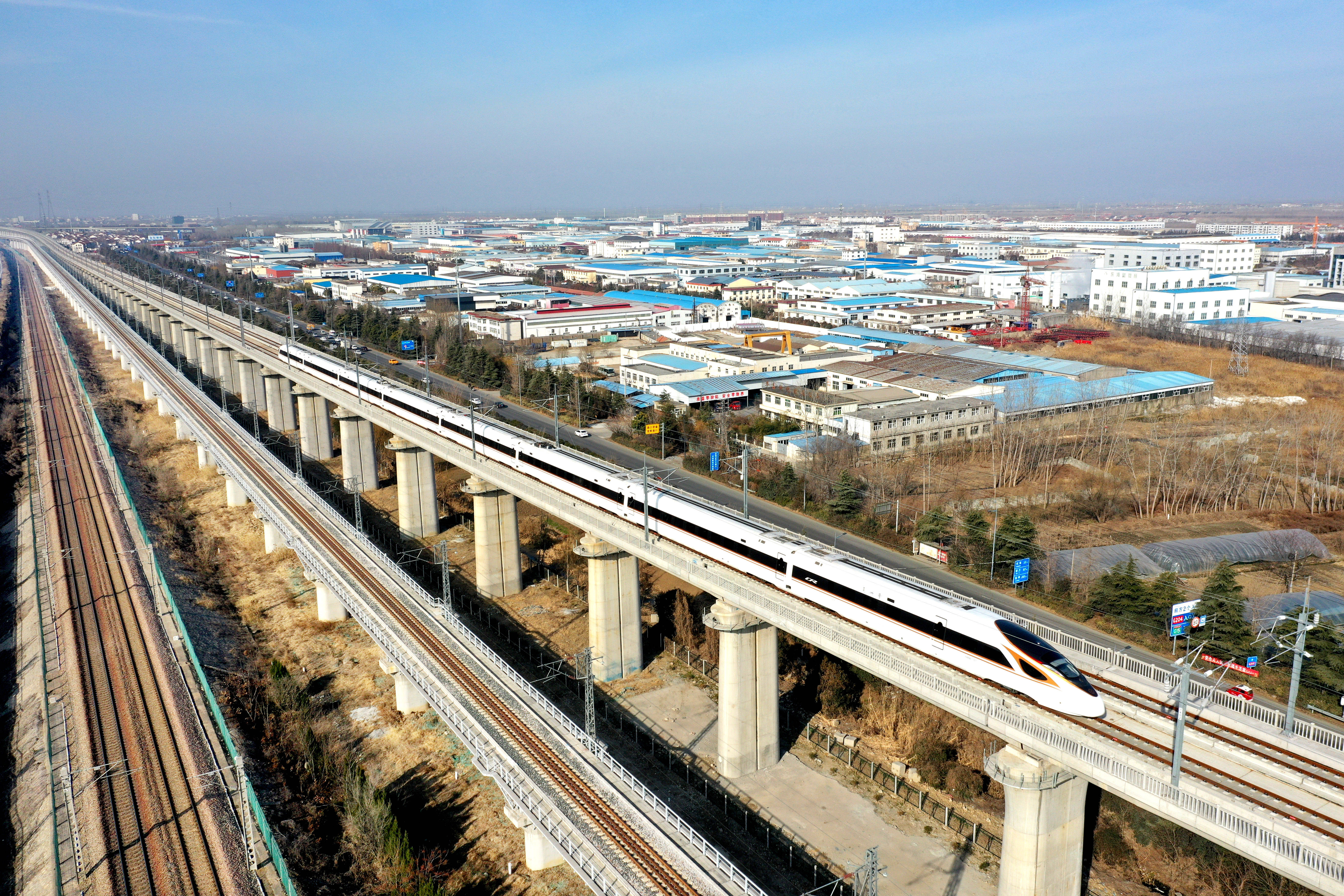 徐连高速铁路(xuzhou-lianyungang high-speed railway),简称徐连高铁