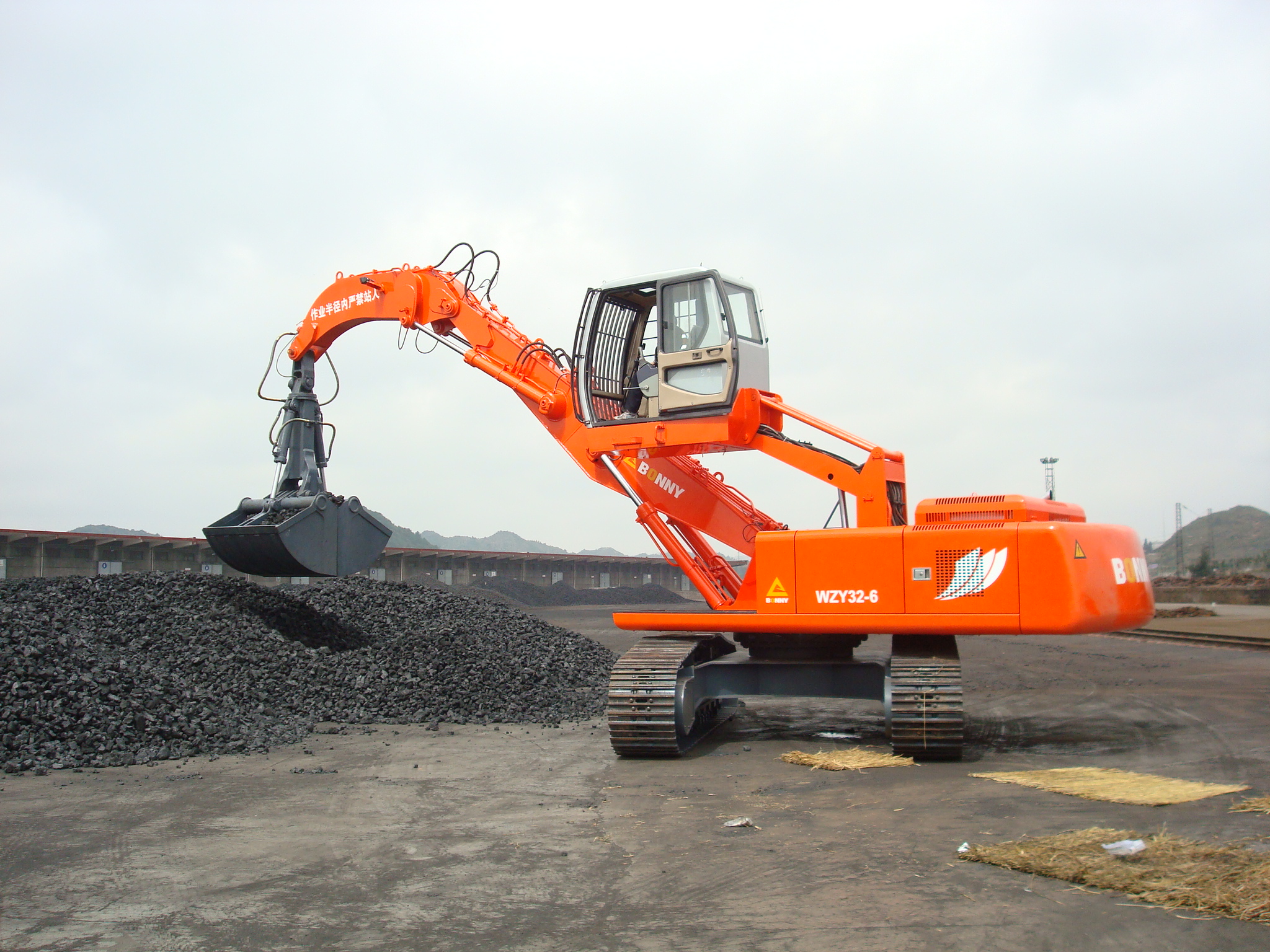  p>邦立的全称是 a target="_blank" href="/item/四川邦立重机有限